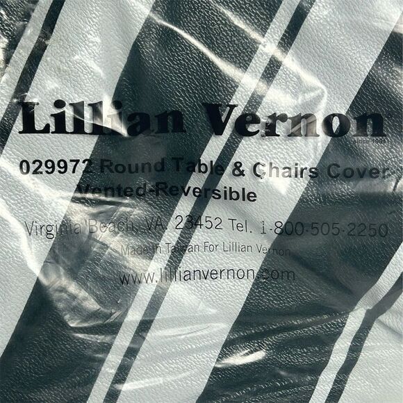 Lillian Vernon Reversible Round Table & Chairs Cover Black/White Stripe - Picture 1 of 5